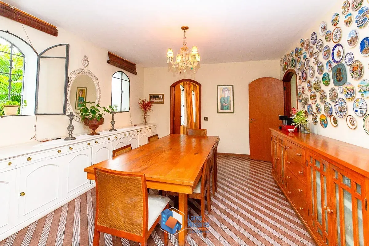 Imagem Casa para venda em Jardim Leonor com 4 quartos, sendo 2 suítes, 600m²