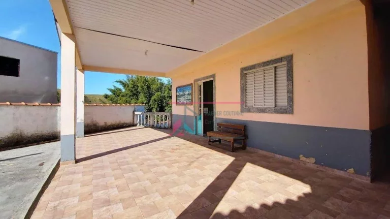 Imagem Chácara com 2 dormitórios à venda, 375 m² - Embauzinho - Cachoeira Paulista/SP