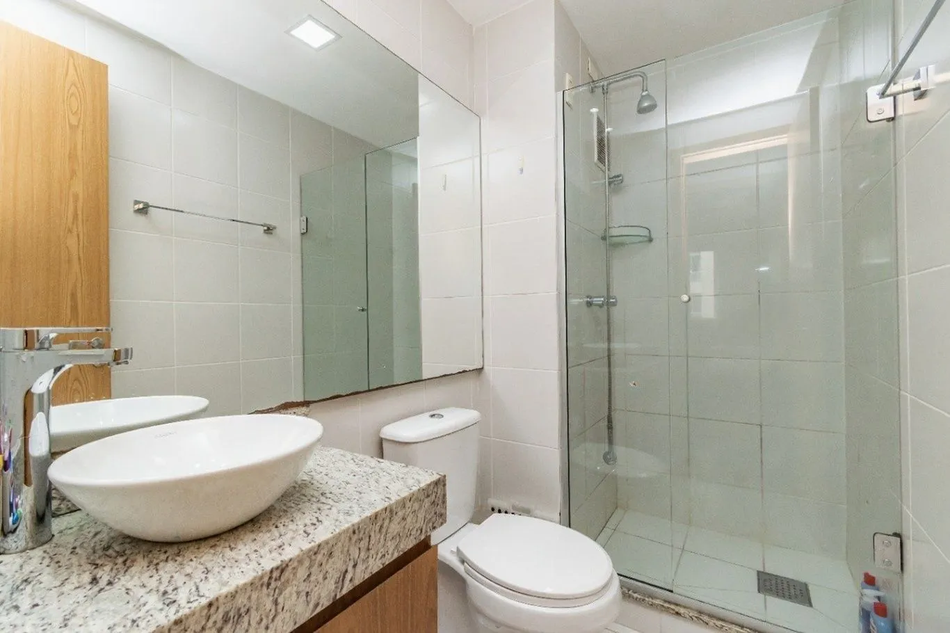 Imagem Vende-se apartamento com 2 quartos (1 suíte), 62m² e 1 vaga - Passo da Areia