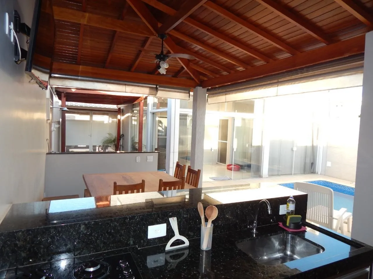 Imagem Sobrado em Condomínio para Venda em Sumaré, Residencial Real Parque Sumaré, 3 dormitórios, 1 suíte, 3 banheiros, 4 vagas