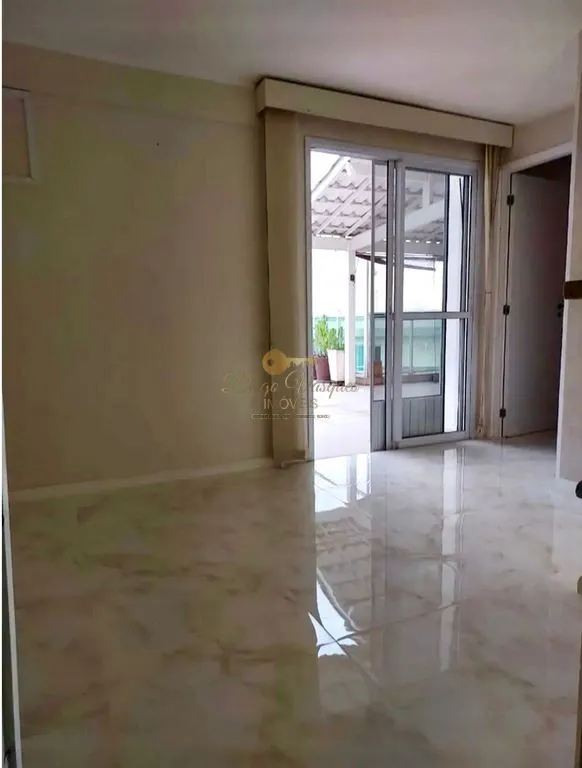 Imagem Cobertura Duplex para Venda em Niterói / RJ no bairro Itacotiara