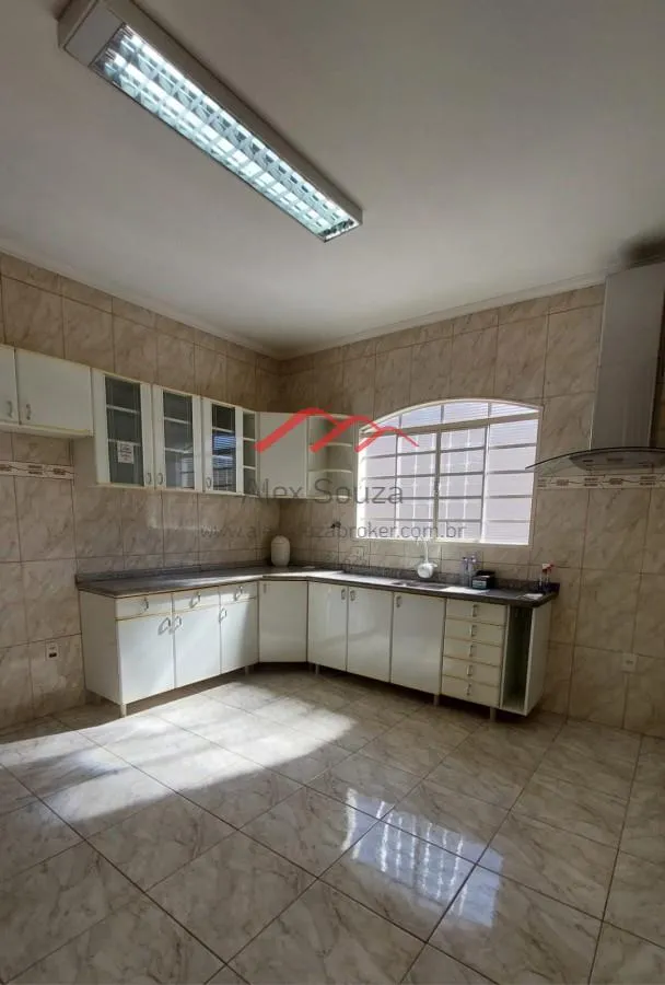 Imagem Casa para Venda em Hortolândia, Jardim Santa Izabel, 4 dormitórios, 1 suíte, 3 banheiros, 4 vagas