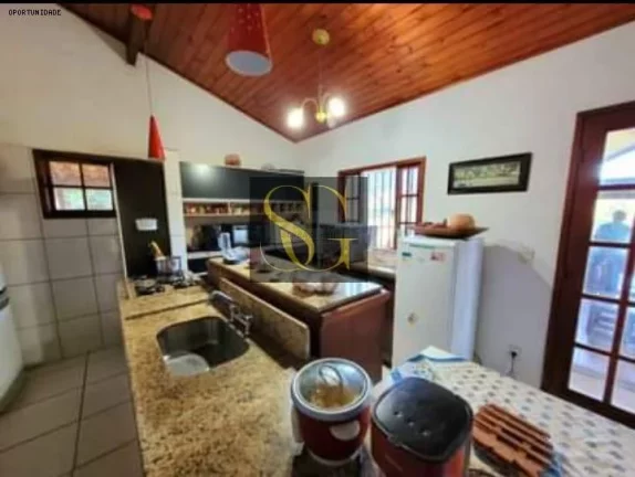 Imagem Casa para Venda em Teresópolis, Albuquerque, 3 dormitórios, 1 suíte, 3 banheiros, 1 vaga