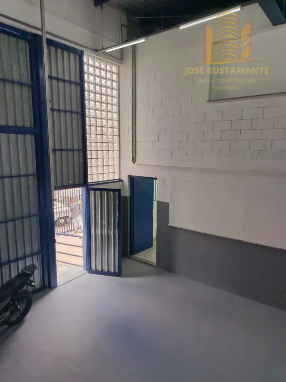 Imagem Galpão Comercial 1470m² com 20 Vagas na Vila Santo Estéfano
