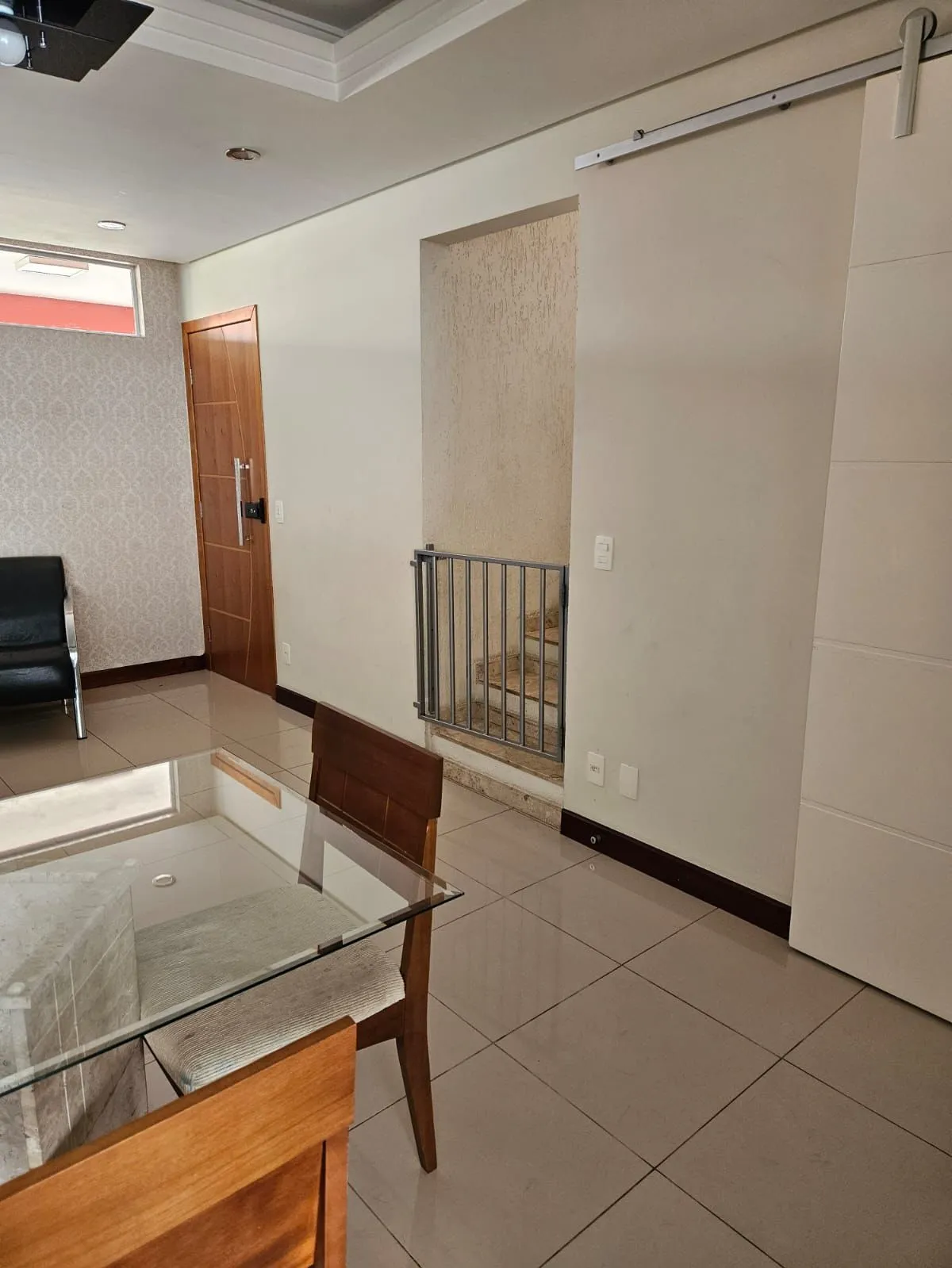 Imagem Viva o Sonho: Sobrado de Luxo no Condomínio Residencial Planalto