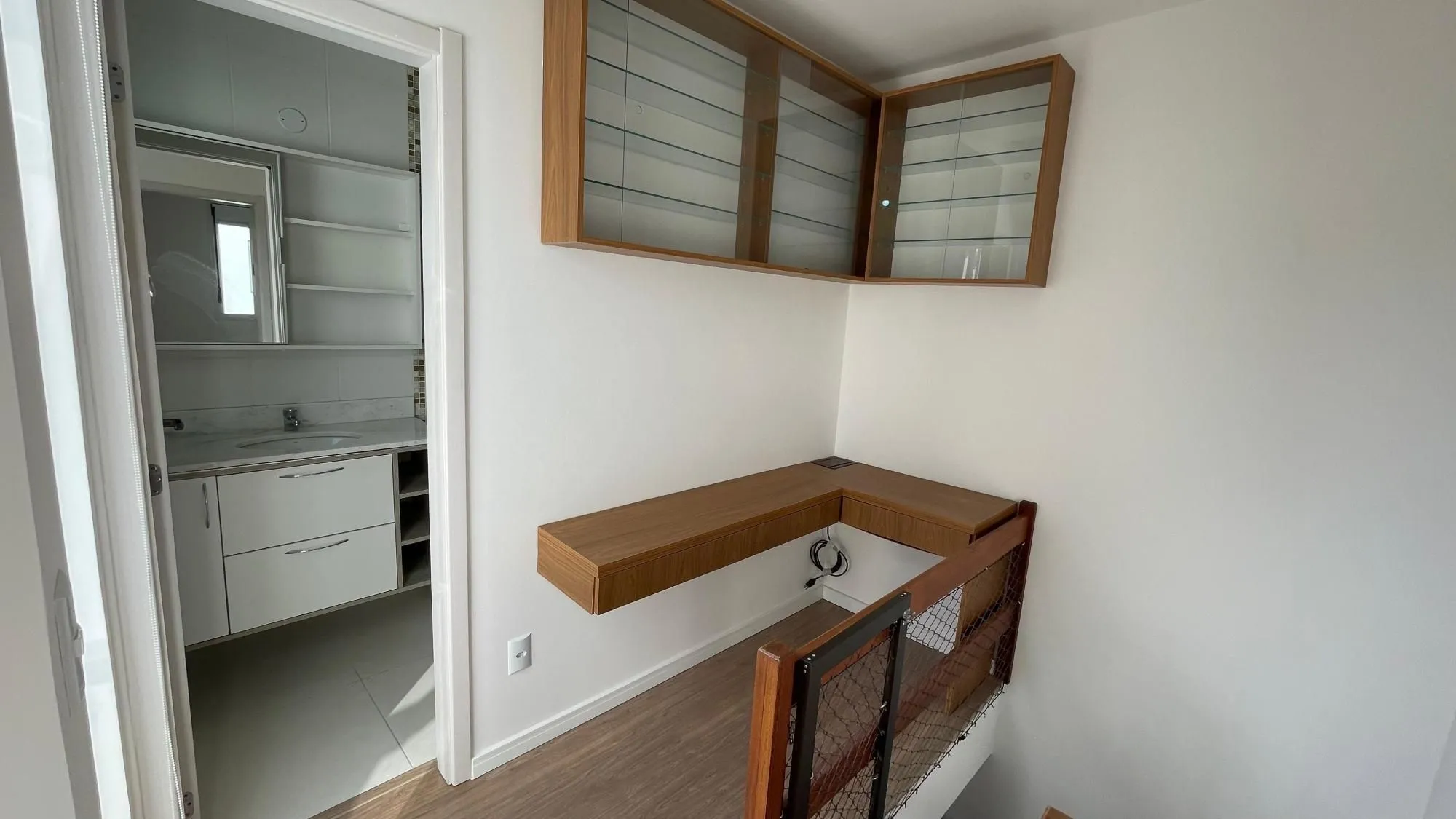 Imagem Casa em condomínio com terraço e vista no Jardim Floresta