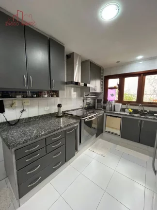 Imagem Belíssimo casa no horto do ypê - 2 suítes - 420 m²