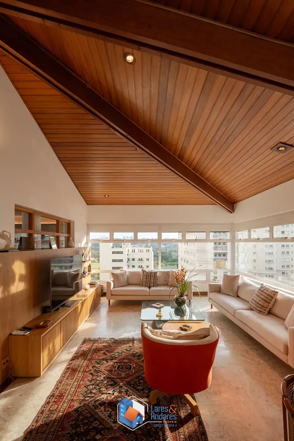 Imagem Duplex para venda e locação em Itaim Bibi com 3 quartos, sendo 3 suítes, 384m²