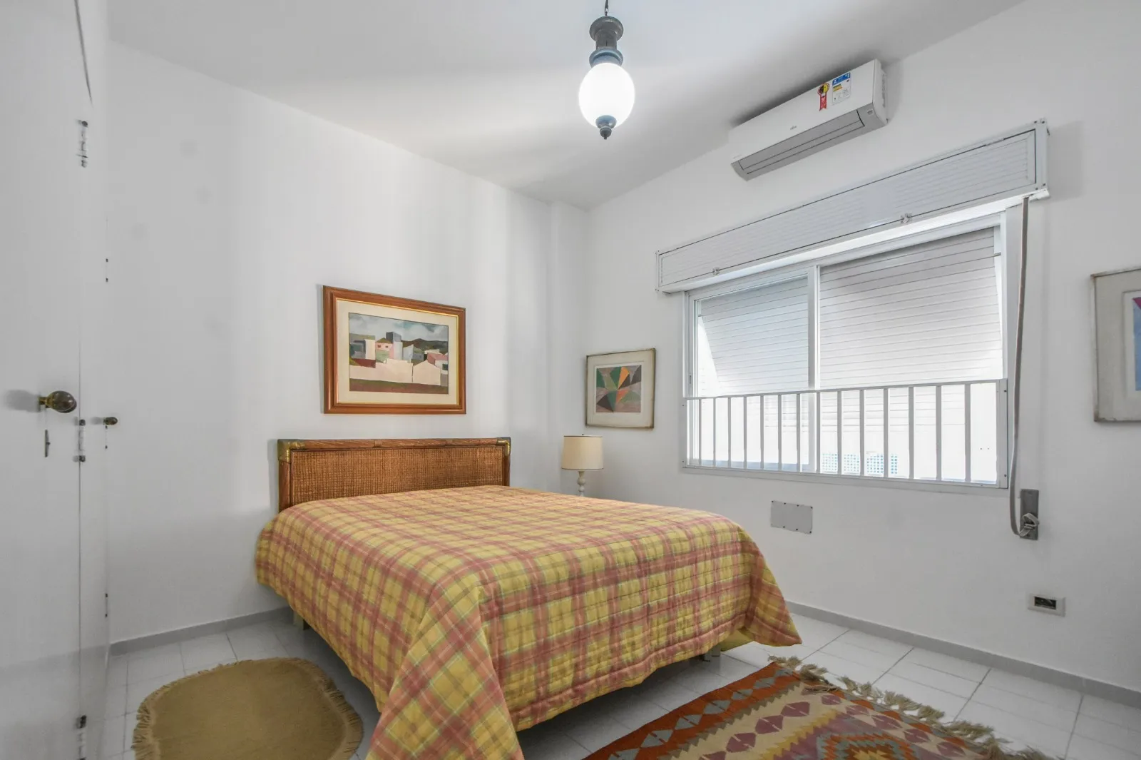Imagem Apartamento de 120m² com 3 Dormitórios Localizado na Praia de Pitangueiras, Guarujá SP