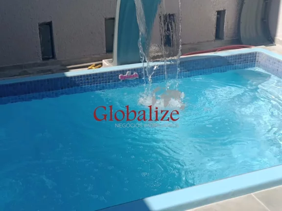 Imagem Sobrado triplex à venda com 94m², 2 suítes, piscina e vaga por R$588.905,00 em Santos