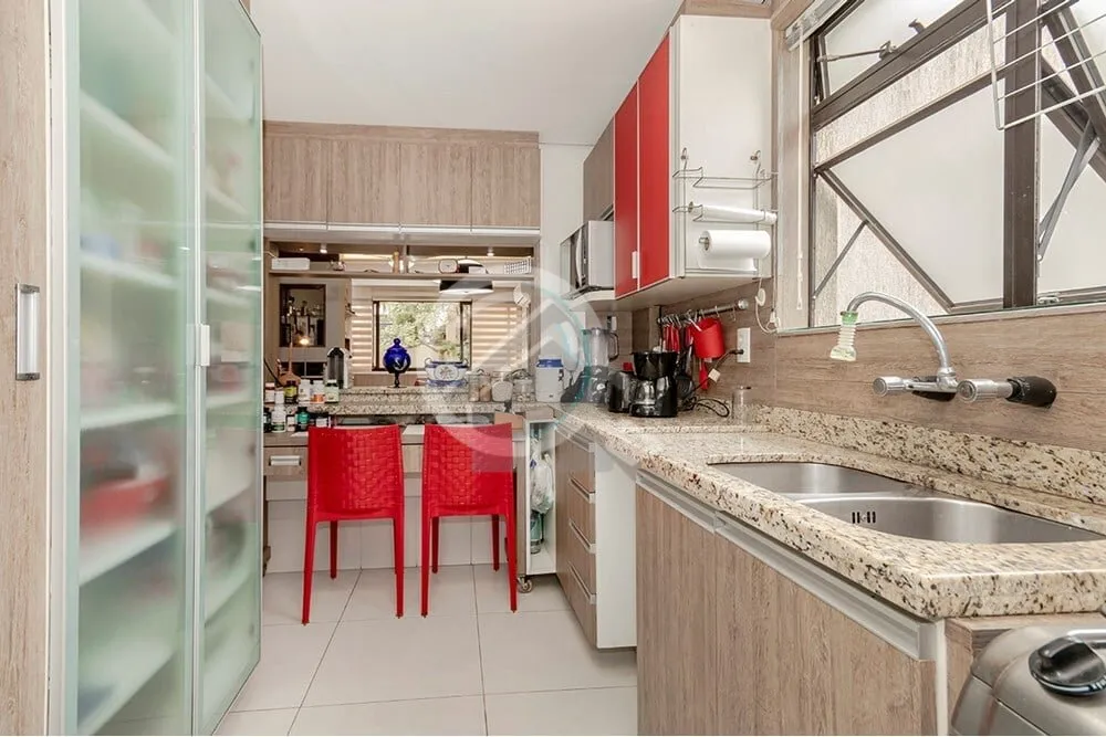 Imagem Apto à venda no bairro Petrópolis em Porto Alegre, Oportunidade Imperdível! Charmoso apartamento ...
