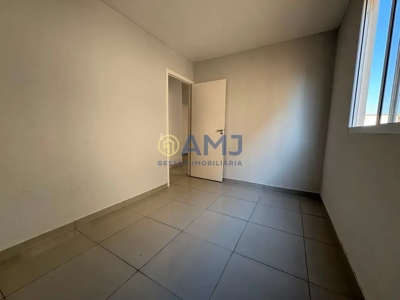 Imagem Apartamento Disponível para Venda e Locação - Condomínio Vila Cerrado II
