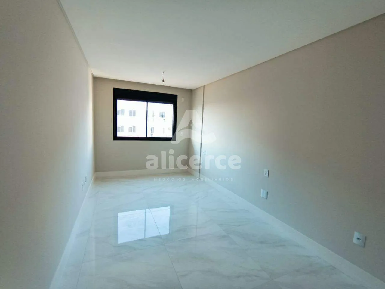 Imagem Apartamento à venda com 2 quartos 2 suítes, 96m² em Campinas São José