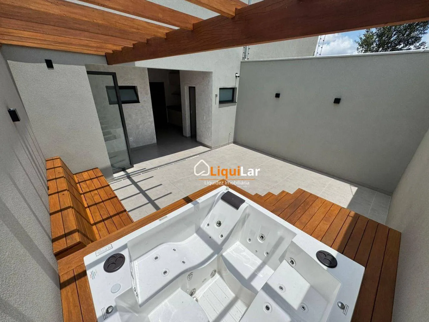 Imagem Casa Moderna com Spa Privativo