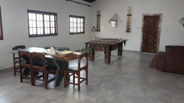 Imagem Espaçosa Casa Sobrado 5 Quartos Centro Peruíbe SP à Venda