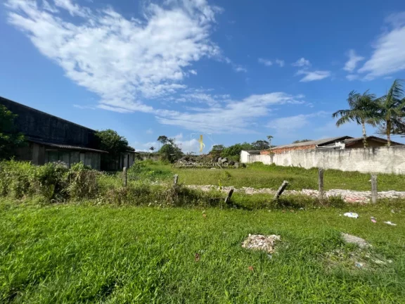 Foto do imóvel Terreno localizado medindo 14x50. em Rua Marechal Deodoro