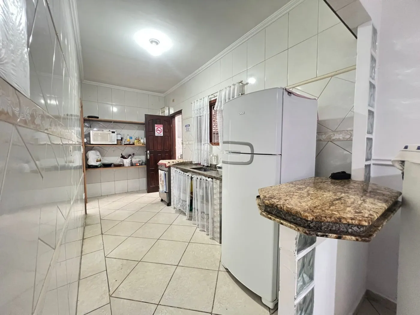 Imagem Casa para Venda em Praia Grande, Maracanã, 2 dormitórios, 1 suíte, 1 banheiro, 2 vagas