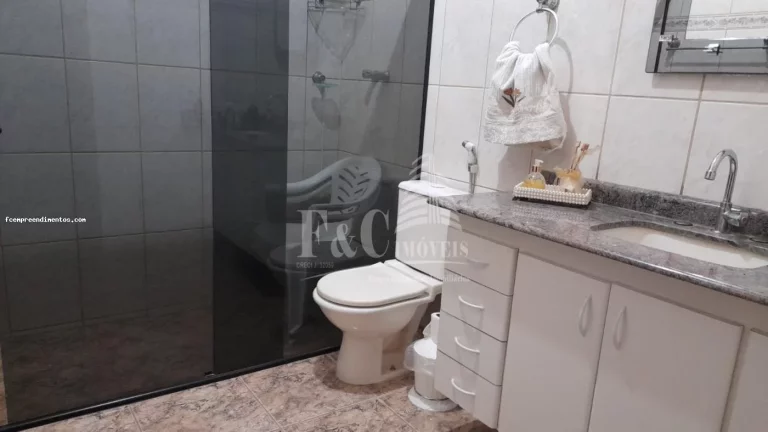Imagem Chácara para Venda em Limeira, Rodovia Anhanguera, 3 dormitórios, 2 suítes, 1 banheiro, 5 vagas