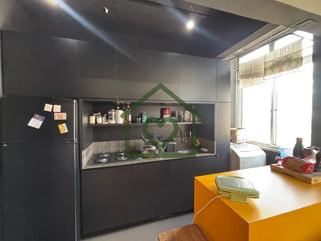 Imagem Vendo apartamento totalmente mobiliado e equipado, na Praça Conde esquina Duque de Caxias, a poucos...