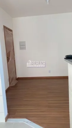 Imagem Apartamento de 2 dormitórios com piscina no Condomínio Park Novo Horizonte, no bairro Paraíso, Uberaba