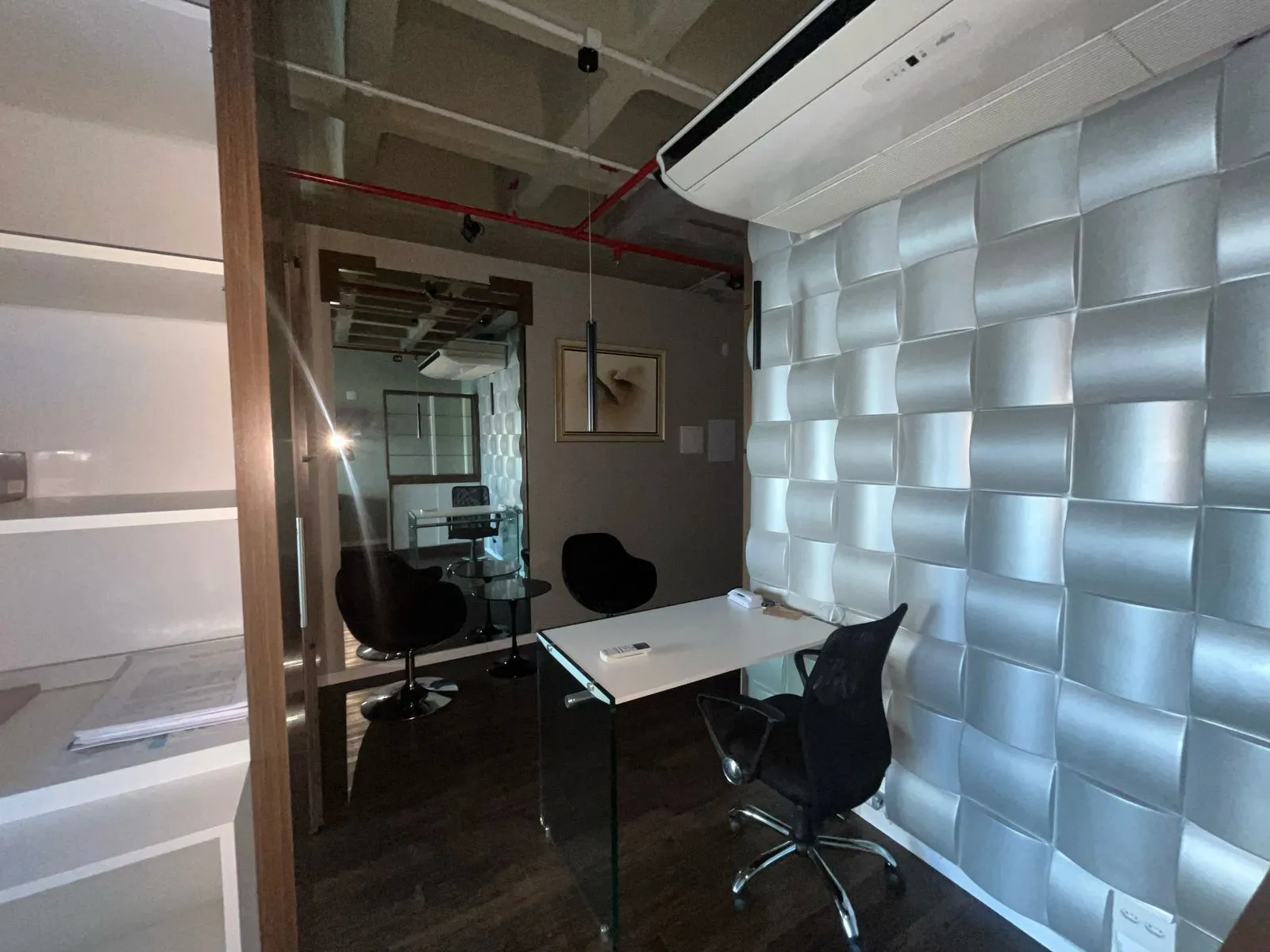 Imagem Sala mobiliada no Diamond Tower