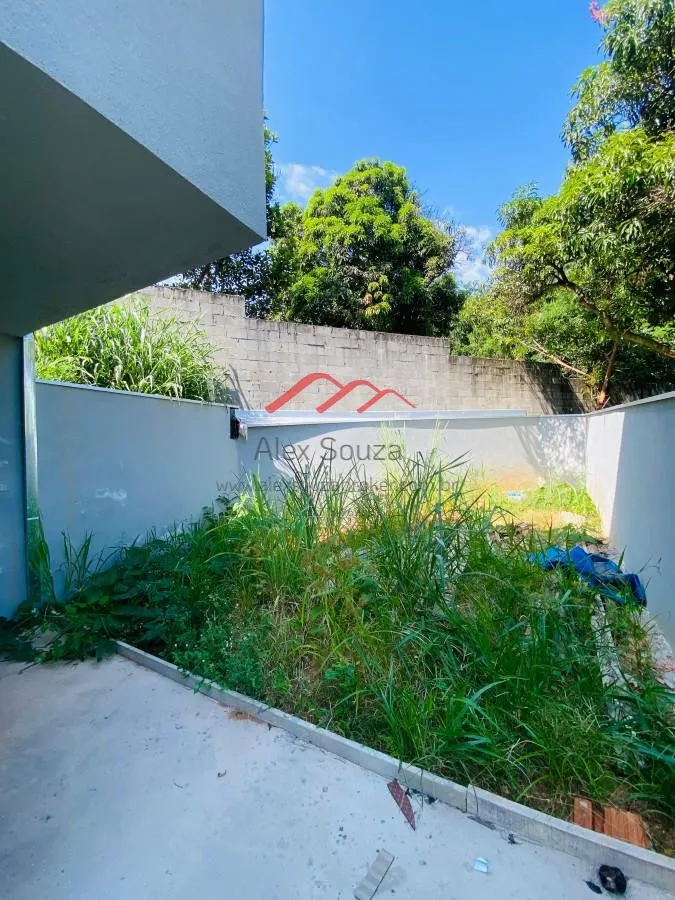 Imagem Casa para Venda, 3 dormitórios, 2 banheiros, 2 vagas