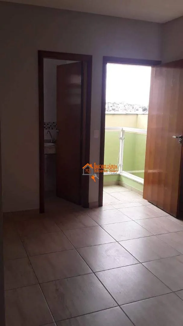 Imagem Sobrado com 3 dormitórios à venda, 200 m² por R$ 550.000,00 - Vila Carmela II - Guarulhos/SP