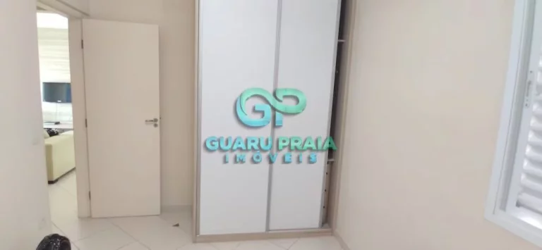 Imagem Apartamento Padrão com sacada gourmet à 300m da praia.