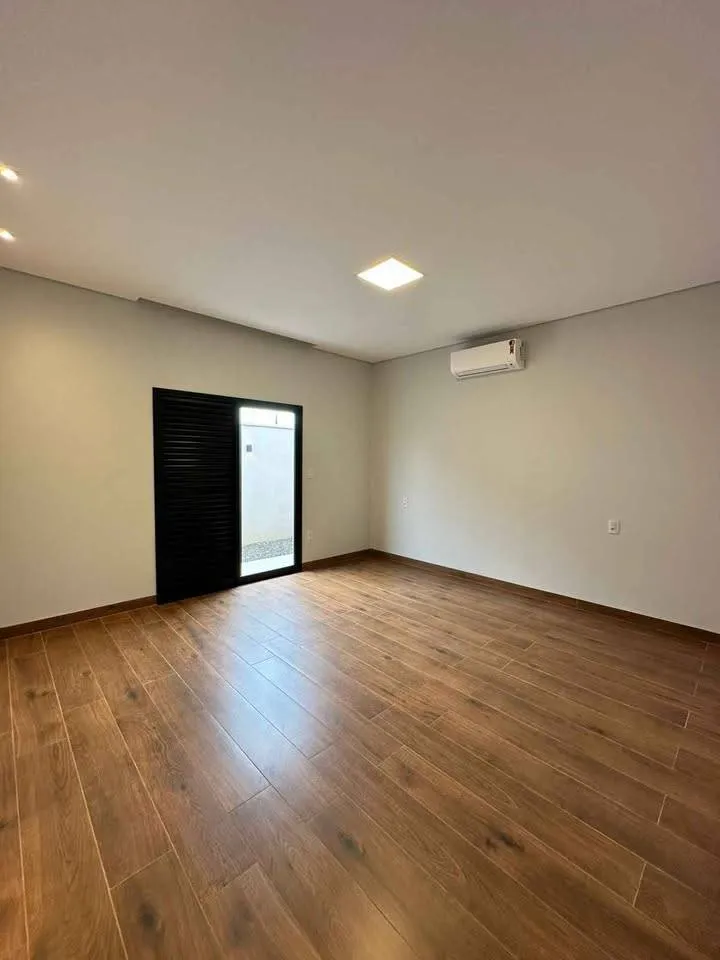 Imagem Casa à venda, Villa Toscana, com 4 quartos, 256m2