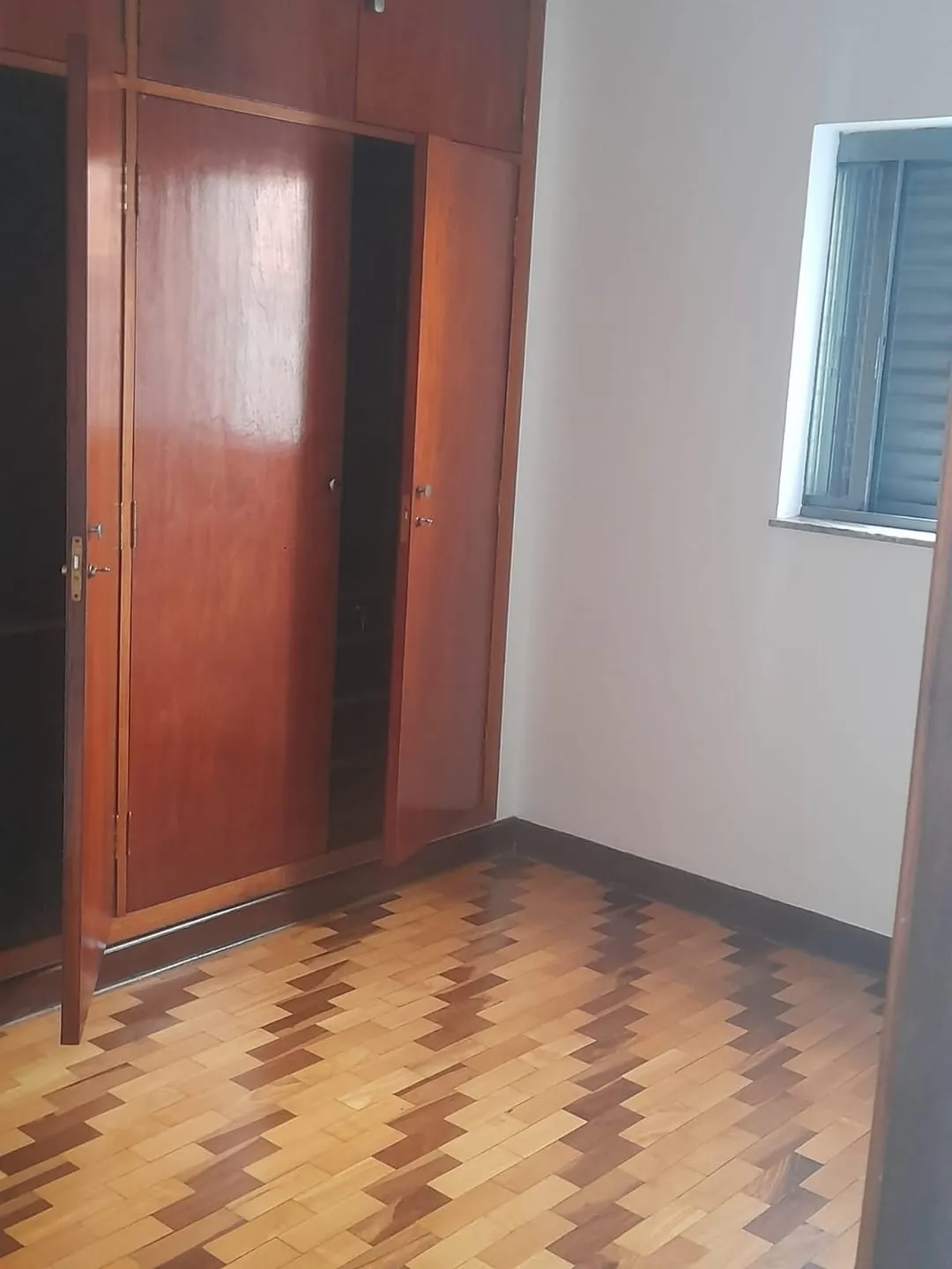 Imagem Casa à venda 3 Quartos, 1 Suite, 2 Vagas, Centro, Pindamonhangaba - SP