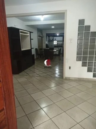 Imagem Maravilhosa Casa Comercial VersA¡til em Laranjeiras a€“ Oportunidade Ašnica para Investir!
