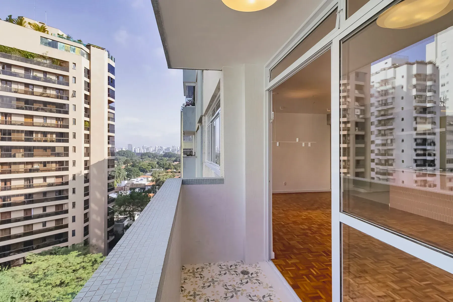 Imagem Apartamento com 2 Quartos à Venda, 107 m² em Jardim Paulista - São Paulo