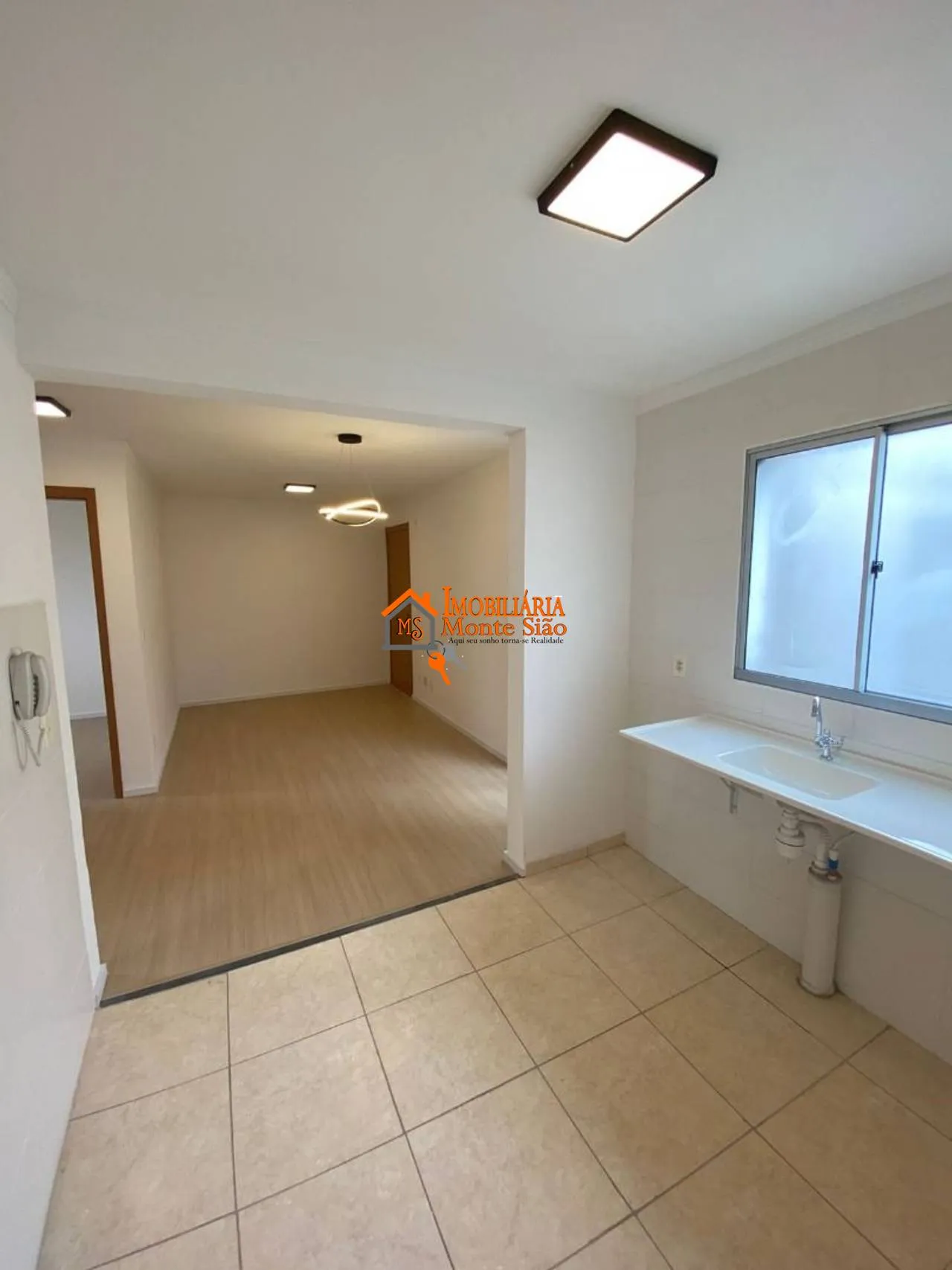 Imagem Apartamento com 2 dormitórios à venda, 49 m² por R$ 260.000,00 - Água Chata - Guarulhos/SP