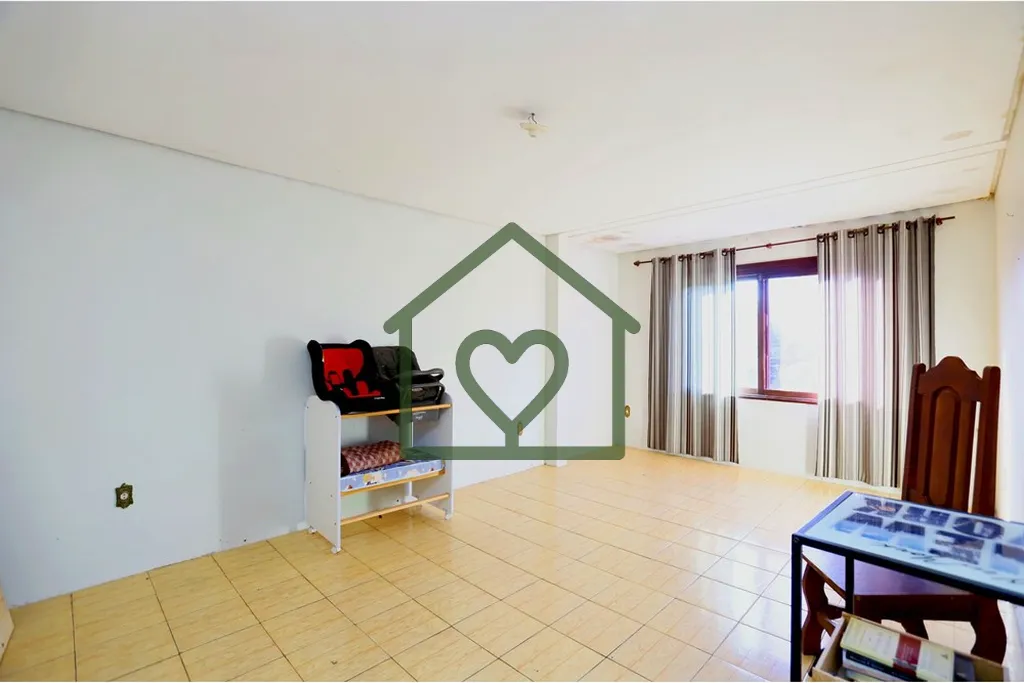 Imagem Encontre o lar perfeito para sua família nesta espaçosa casa residencial situada na encantadora Ru...