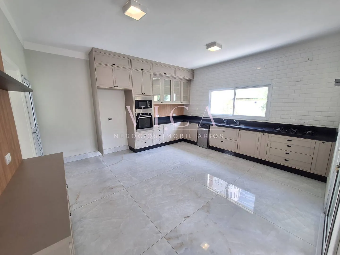 Imagem Casa com 4 suítes, 468m² para venda por R$ 5.000.000 - Alphaville/SP