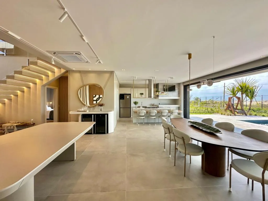 Imagem Casa em Condominio 5 Dormitórios - Bairro Capão Novo
