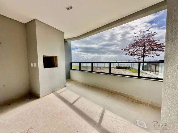 Imagem Condomínio frente mar, pé na areia e com saída para Jet Sky. Apresentamos este incrível apartame...