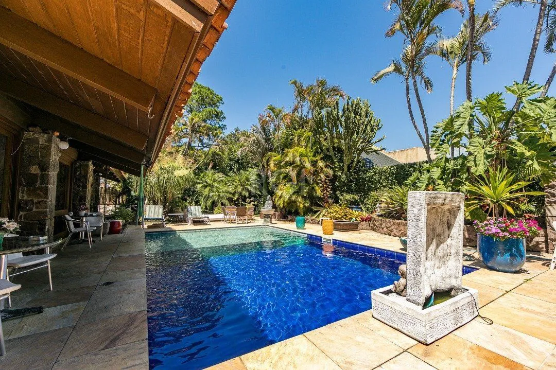 Imagem Casa para Venda - 370m², 5 dormitórios, sendo 2 suites, 7 vagas - Vila Assunção