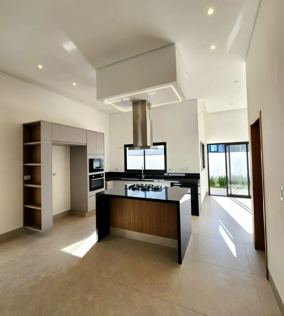 Imagem Casa em Condomínio em Salto-SP, Residencial Central Parque: 3 Quartos, 3 Suítes, 4 Banheiros, 4 Vagas, 213,60 m².