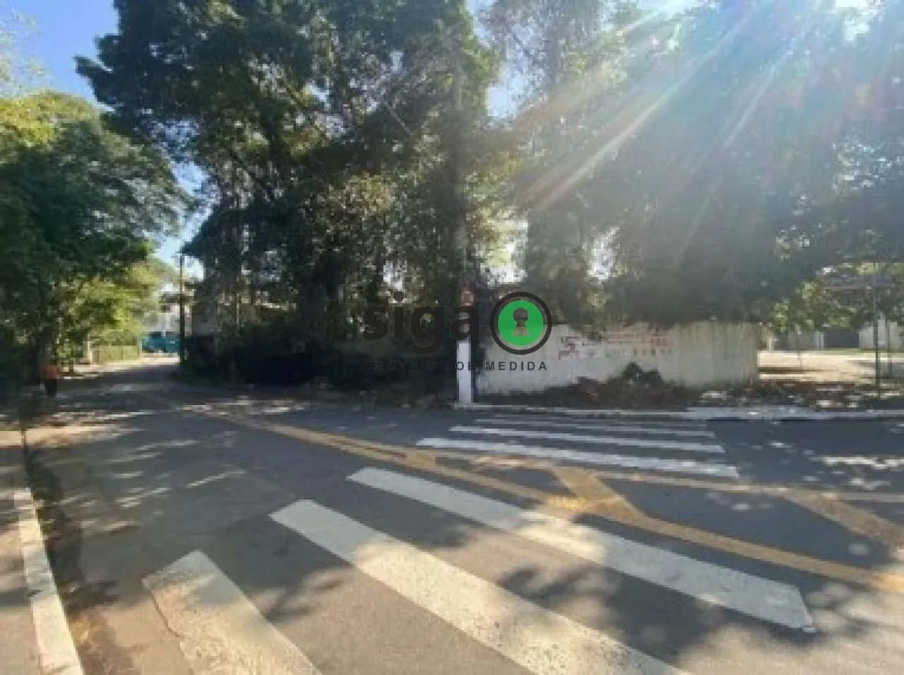 Imagem Terreno Plano de Esquina à Venda - Jardim Morumbi com 530m²