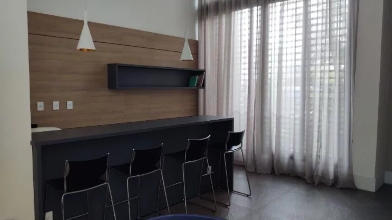 Imagem Apartamento para locação em Pinheiros, São Paulo-SP: 1 quarto, 1 suíte, 1 sala integrada, 1 banheiro, 1 vaga e 33m². Venha conhecer!