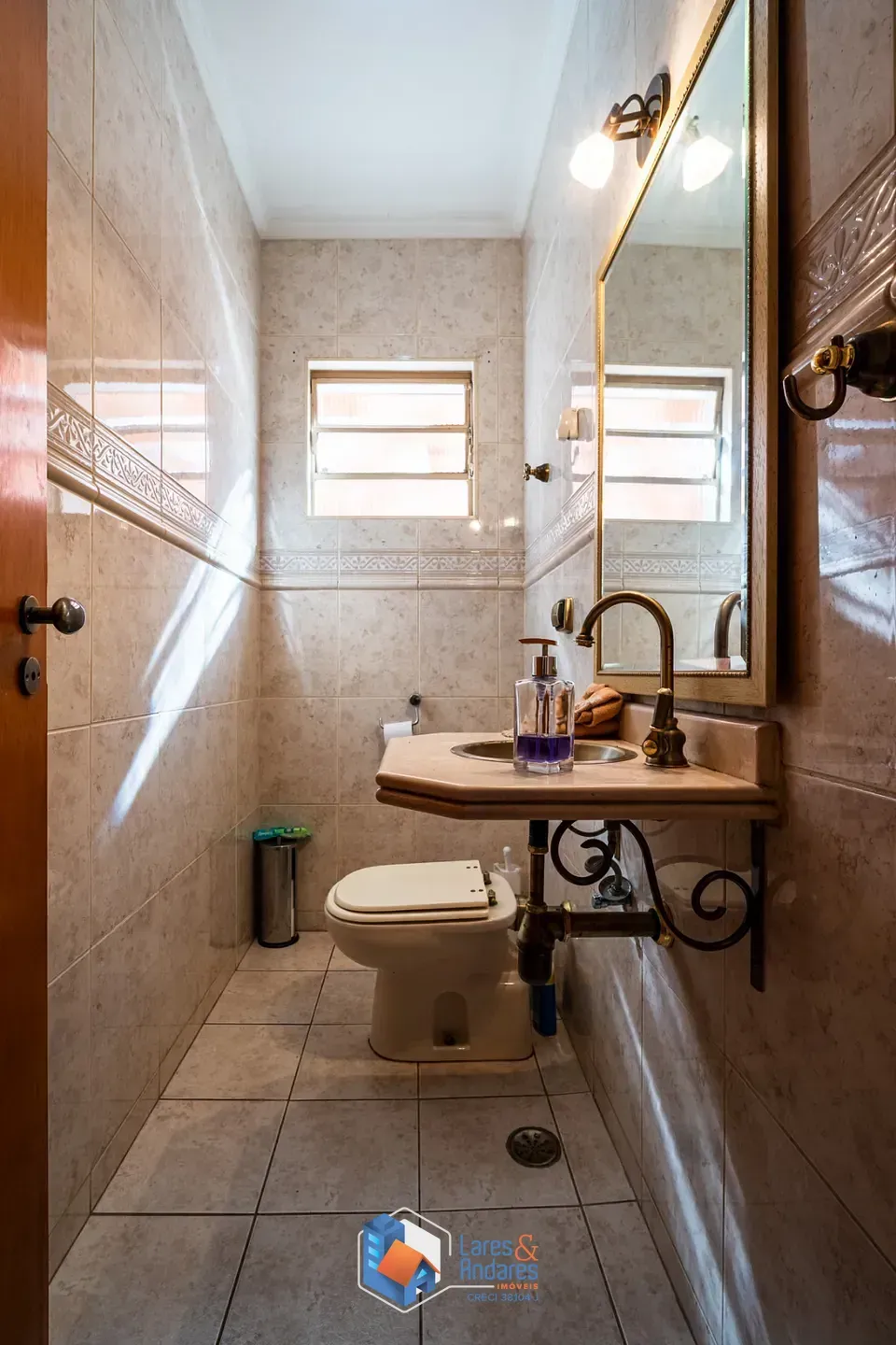 Imagem Sobrado para venda em Vila Mariana com 3 quartos, sendo 1 suíte, 212m²