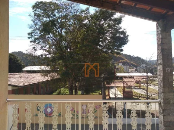 Imagem Casa com 5 dormitórios à venda, 300 m² por R$ 695.000,00 - São Sebastião - Itajubá/MG