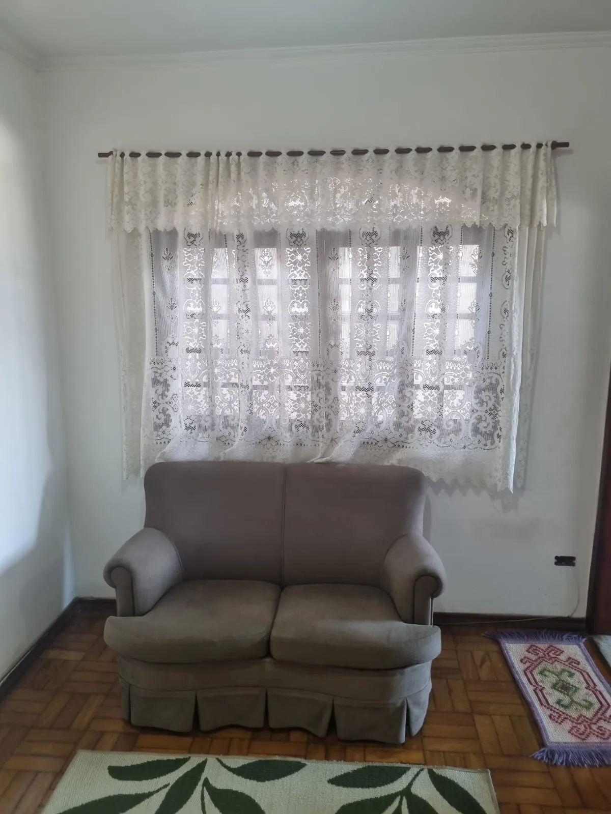 Imagem VENDO LINDO SOBRADO NO RESIDENCIAL INGAÍ COM 03 DORMITÓRIOS!