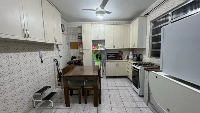 Imagem Apartamento à venda com 3 dormitórios e Garagem Coletiva no bairro da Aparecida em Santos/SP