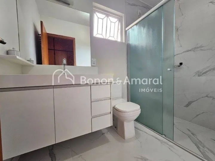 Imagem Sobrado com 271 m² e 5 Quartos