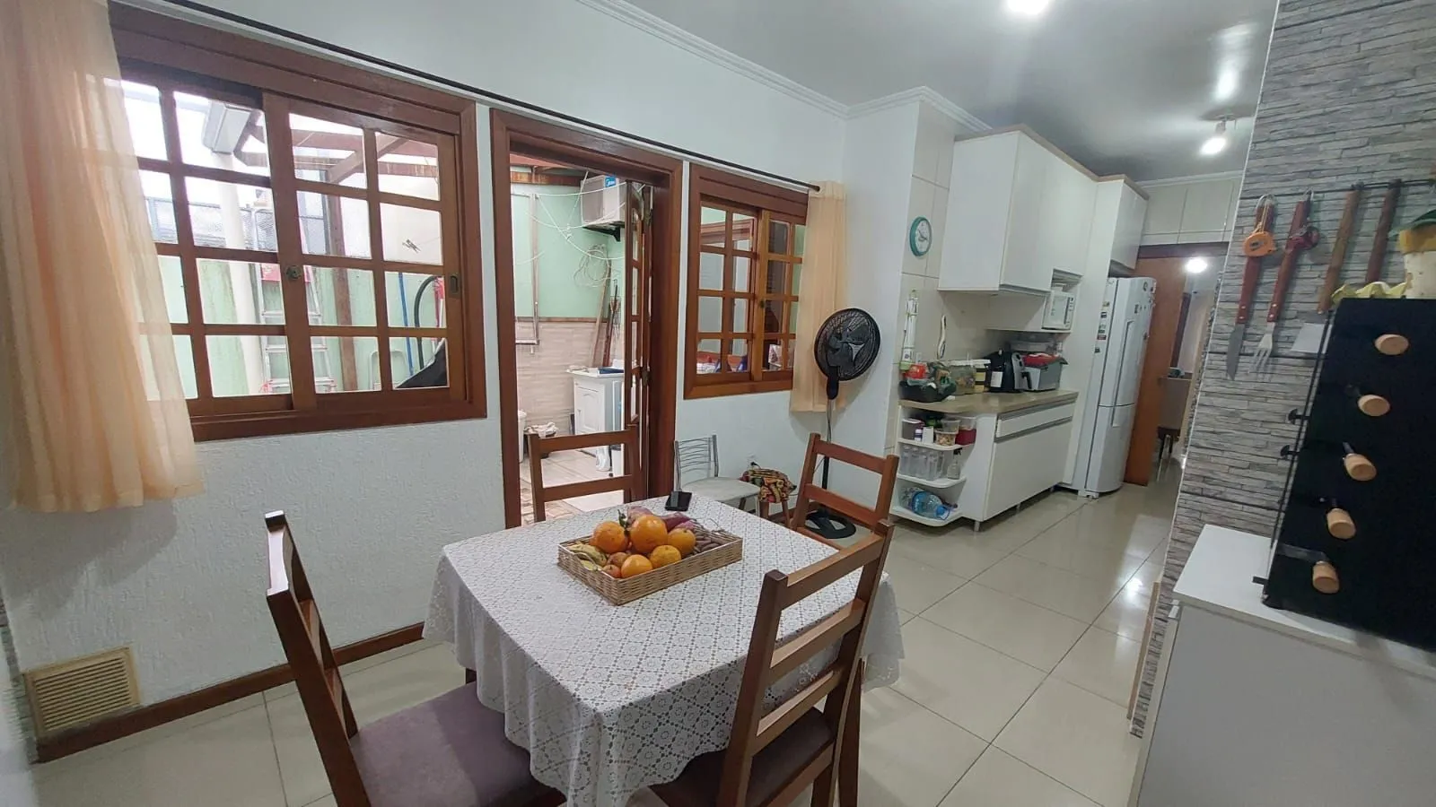 Imagem CASA NO LAGOS DE NOVA IPANEMA - 02 QUARTOS E ATELIER NO PISO SUPERIOR