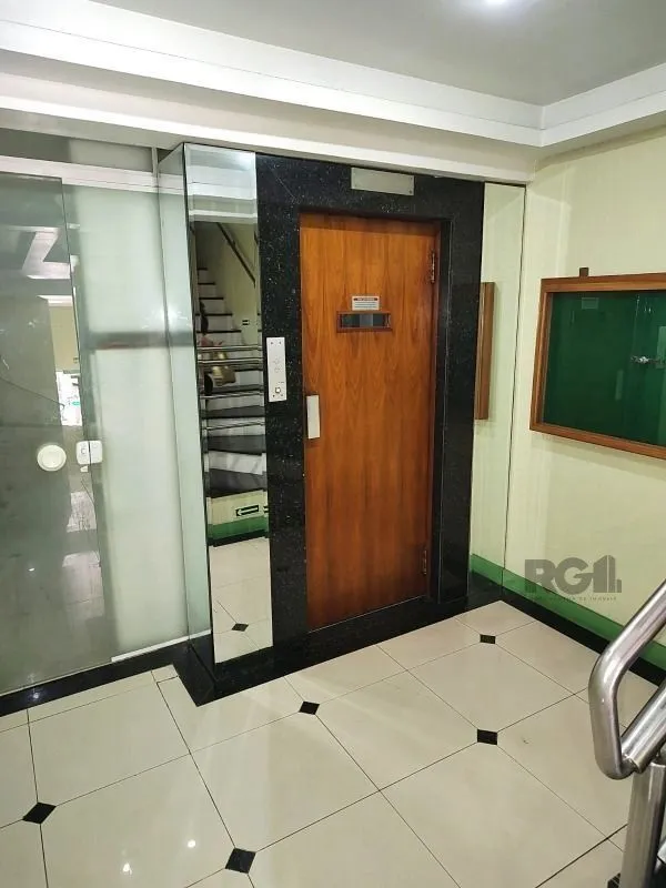 Imagem EXCELENTE SALA COMERCIAL NA CRISTÓVÃO COLOMBO - OPORTUNIDADE IMPERDÍVEL!