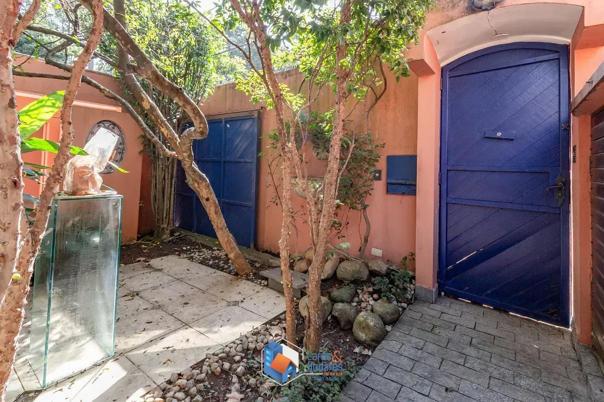 Imagem Sobrado para venda em Sumaré com 3 quartos, sendo 3 suítes, 280m²