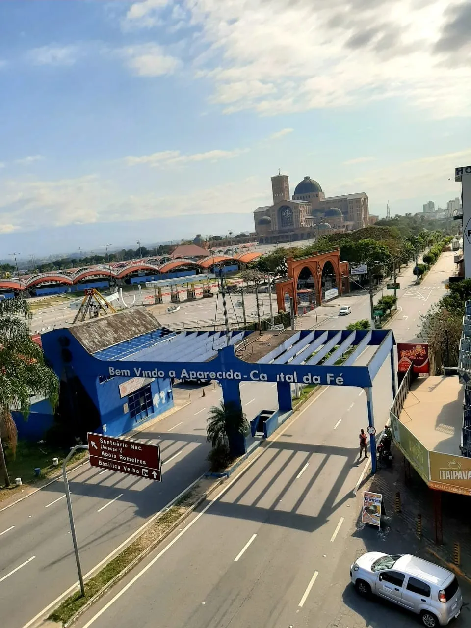 Imagem Oportunidade Única: Prédio Inacabado com Potencial para Expansão em Localização Estratégica em Aparecida